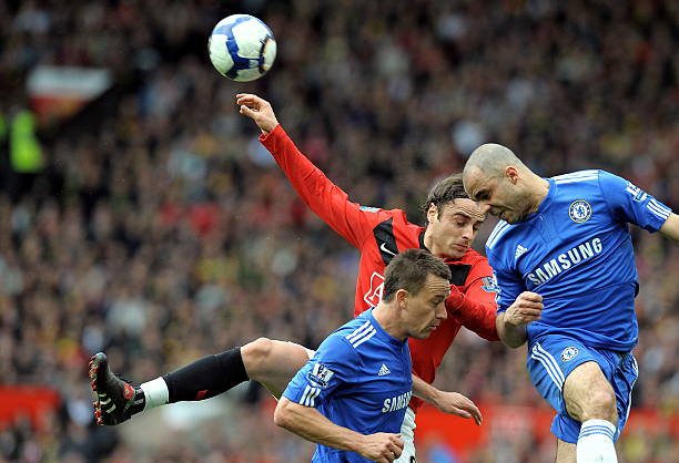 领下的年轻 领下的年轻