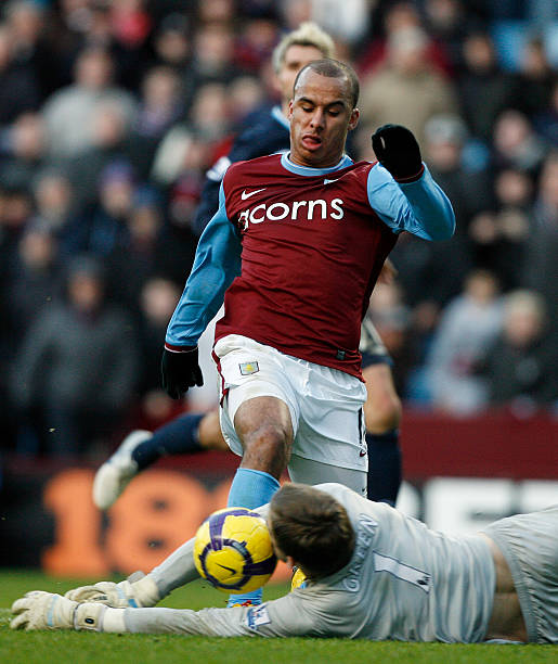 显示了利物 显示了利物